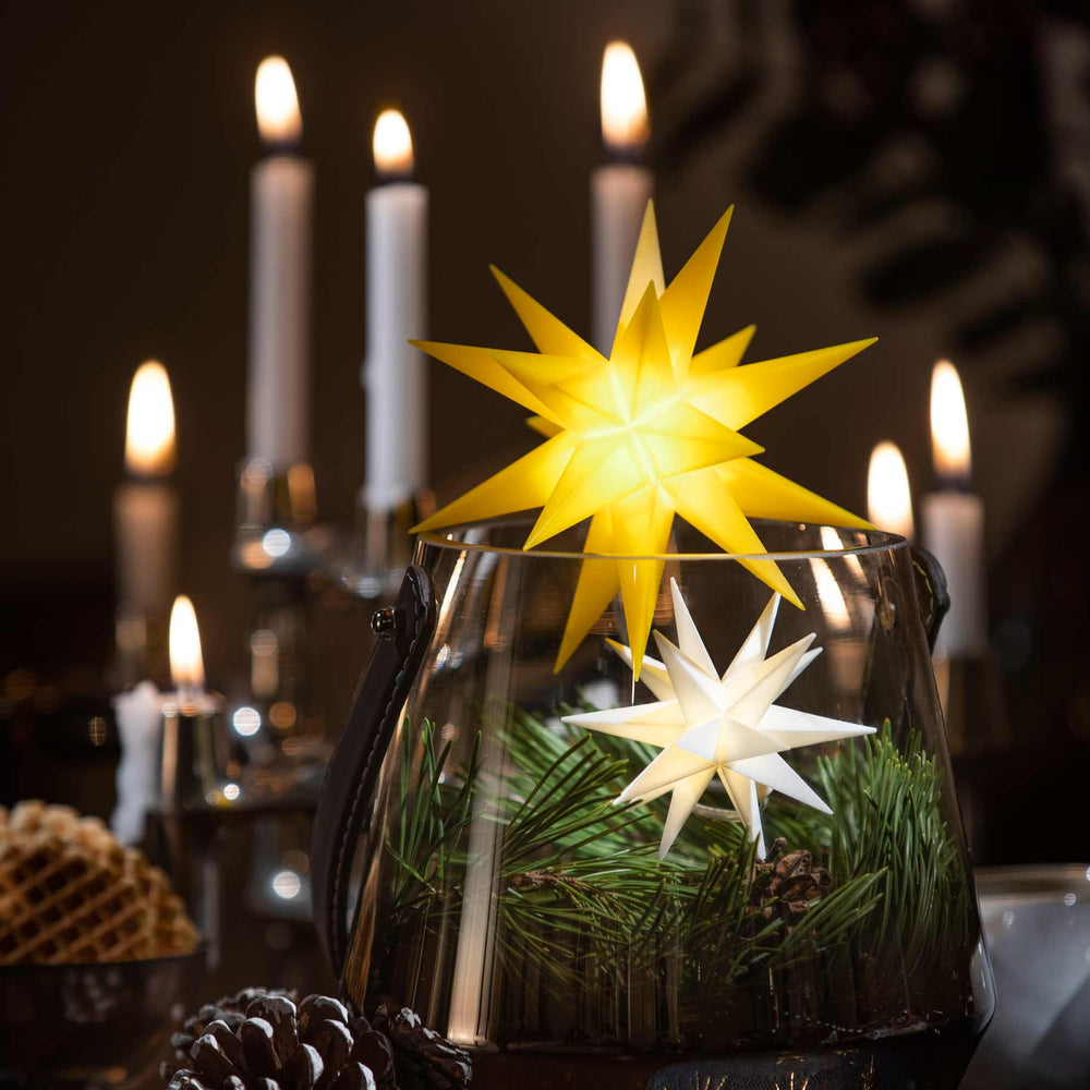 
                      
                         Sterntaler - Midi-Stern 18 Zacker Ø 16cm mit Batteriefach für Außen gefunden auf Sternenmanufaktur.de
                      
                    