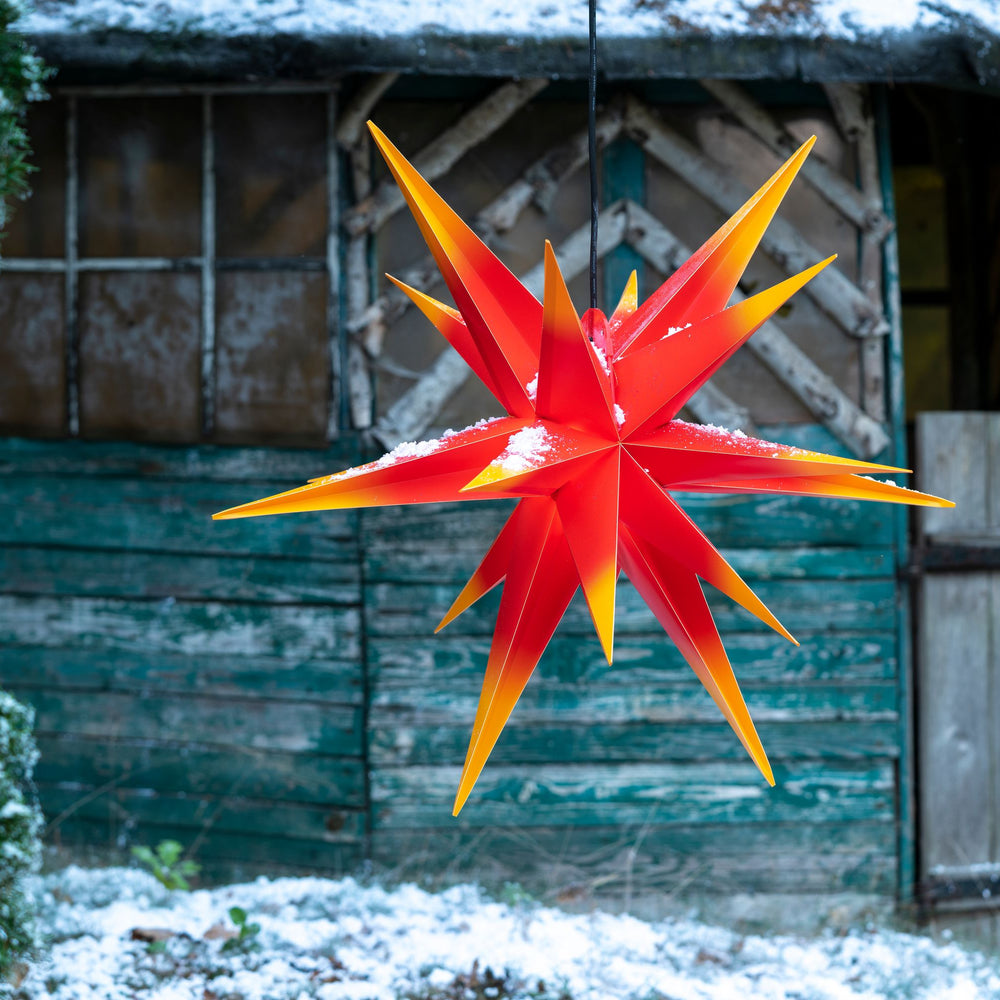 
                      
                         Sterntaler - Faltstern 18 Zacker Ø 80cm für Innen und Außen E14 Fassung gefunden auf Sternenmanufaktur.de
                      
                    